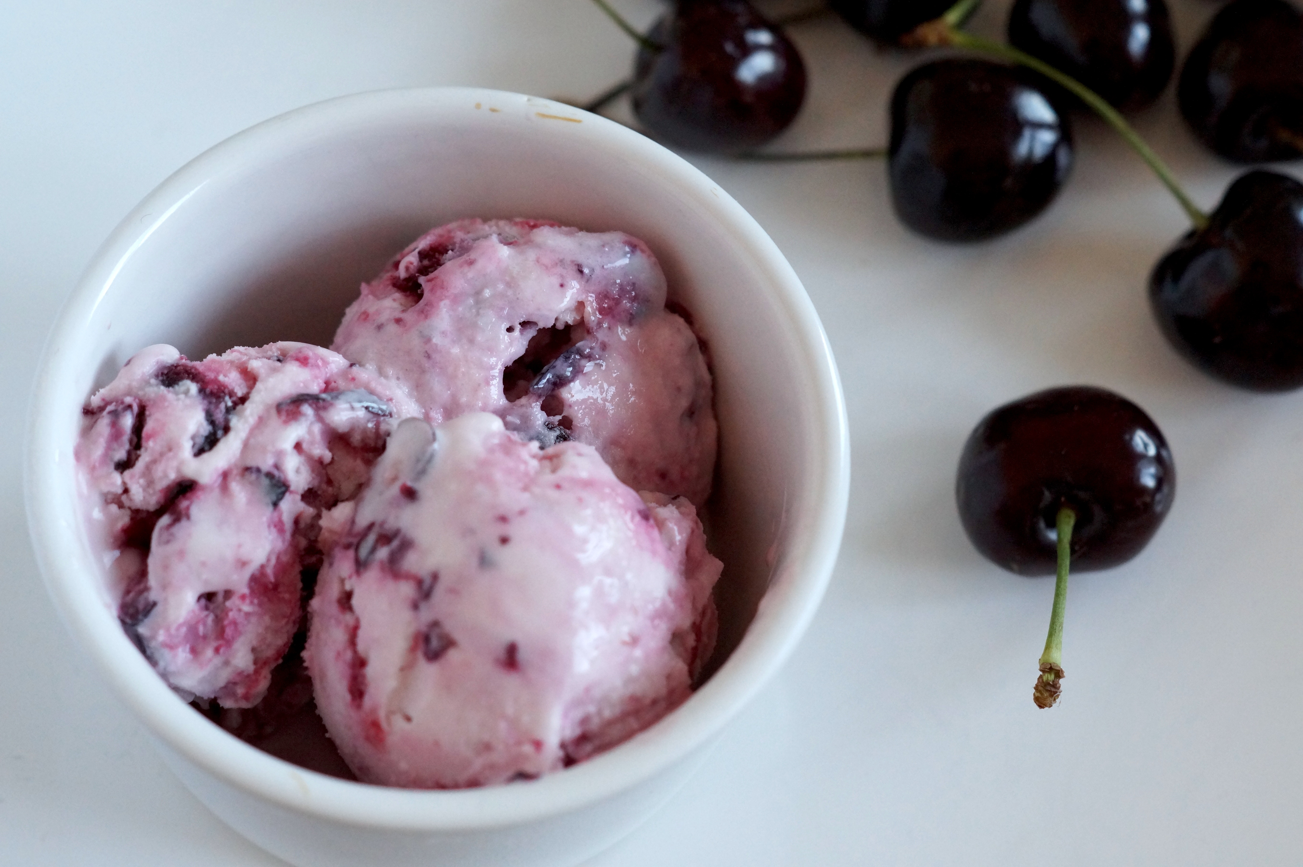 Modderig Ontspannend Avonturier Cherry Frozen Yoghurt - I am Cooking with Love