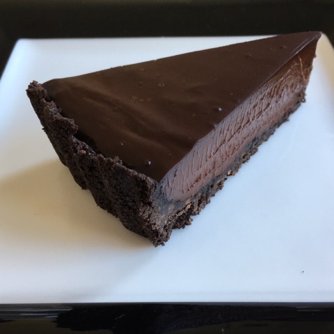 No-Bake Chocoladetaart met Gerookt Zout